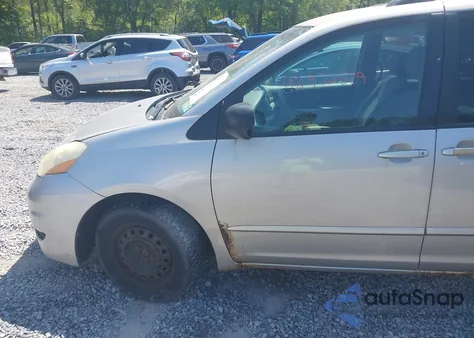 2006 Toyota Sienna Le z USA, uszkodzony, nr VIN 5TDZA23C96S471981